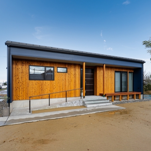2世帯で住まう暮らしやすい平屋