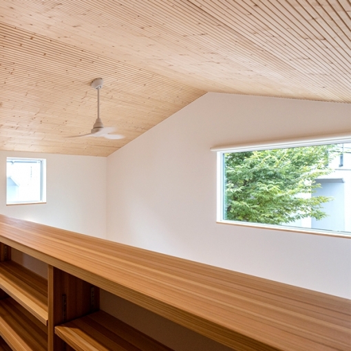 開放感たっぷりの空間とサステナブルな優しい素材に包まれる家